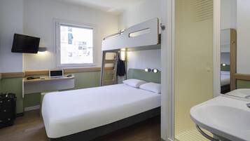 Room, 1 Double Bed | Soundproofing, free WiFi