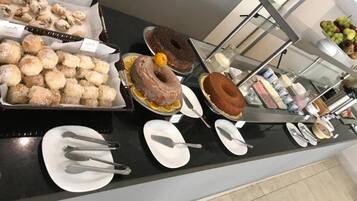 Sarapan bufet setiap hari (BRL 69 seorang)