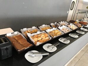 مطعم