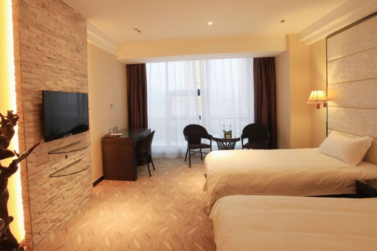 Habitación con 2 camas individuales | Cortinas opacas, tabla de planchar con plancha, wifi gratis