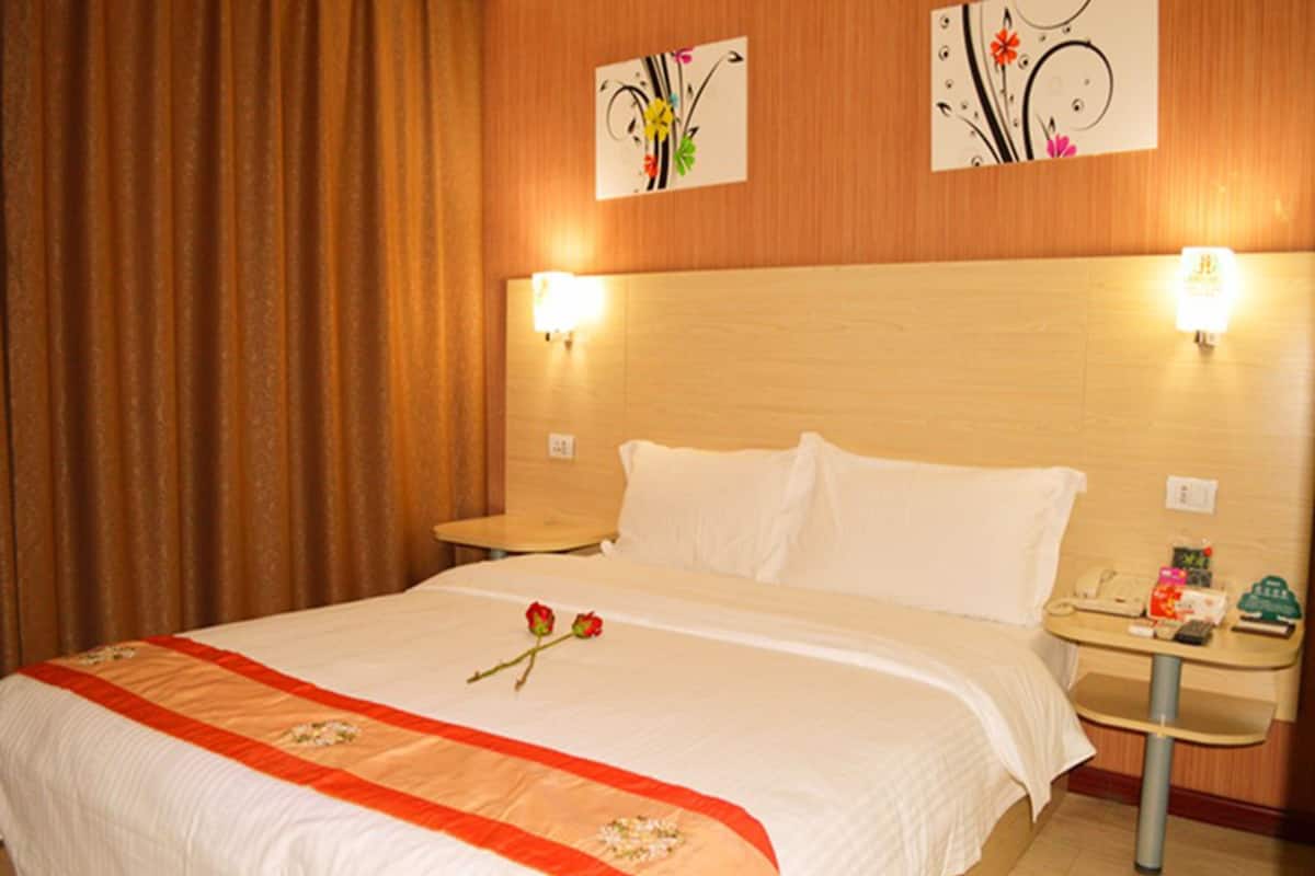 In-room safe, blackout drapes, iron/ironing board, free WiFi