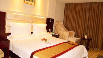 Két bảo mật tại phòng, màn/rèm cản sáng, bàn ủi/dụng cụ ủi quần áo