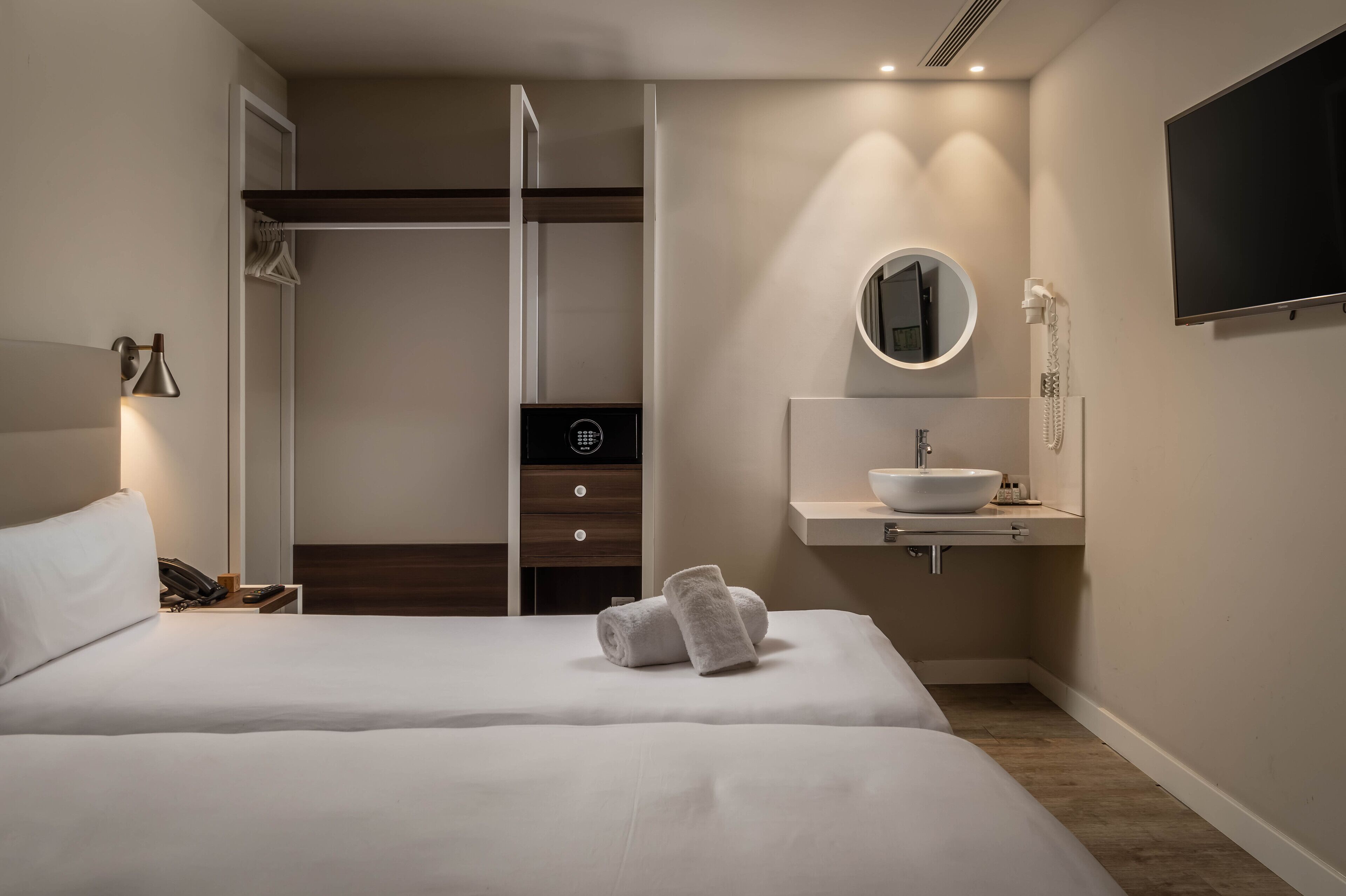 minibar, in-room safe, desk, blackout curtains