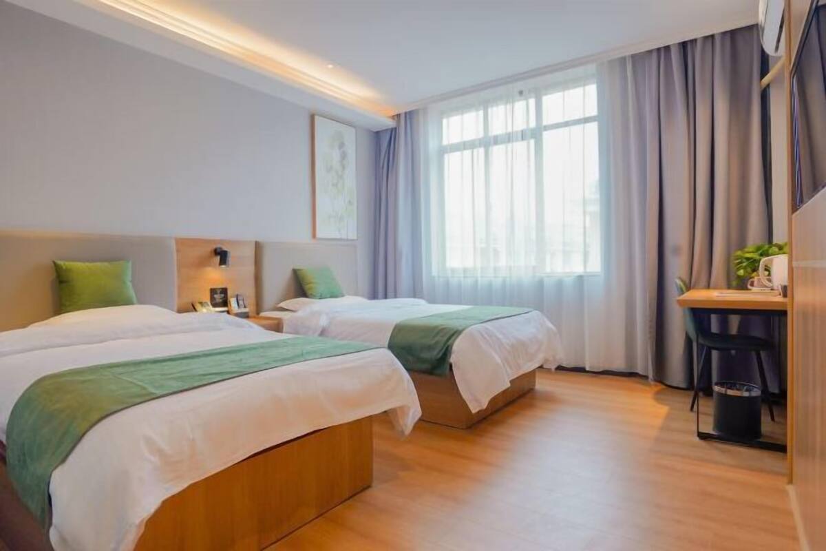 Blackout drapes, iron/ironing board, free WiFi, bed sheets