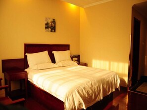 Cortinas blackout, tabla de planchar con plancha y wifi gratis 