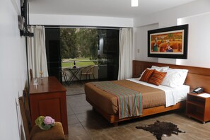 Dobbeltrom | Skrivebord, strykejern/-brett og ekstrasenger (mot et tillegg)