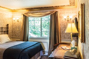 Decoración personalizada, muebles diferentes y wifi gratis 