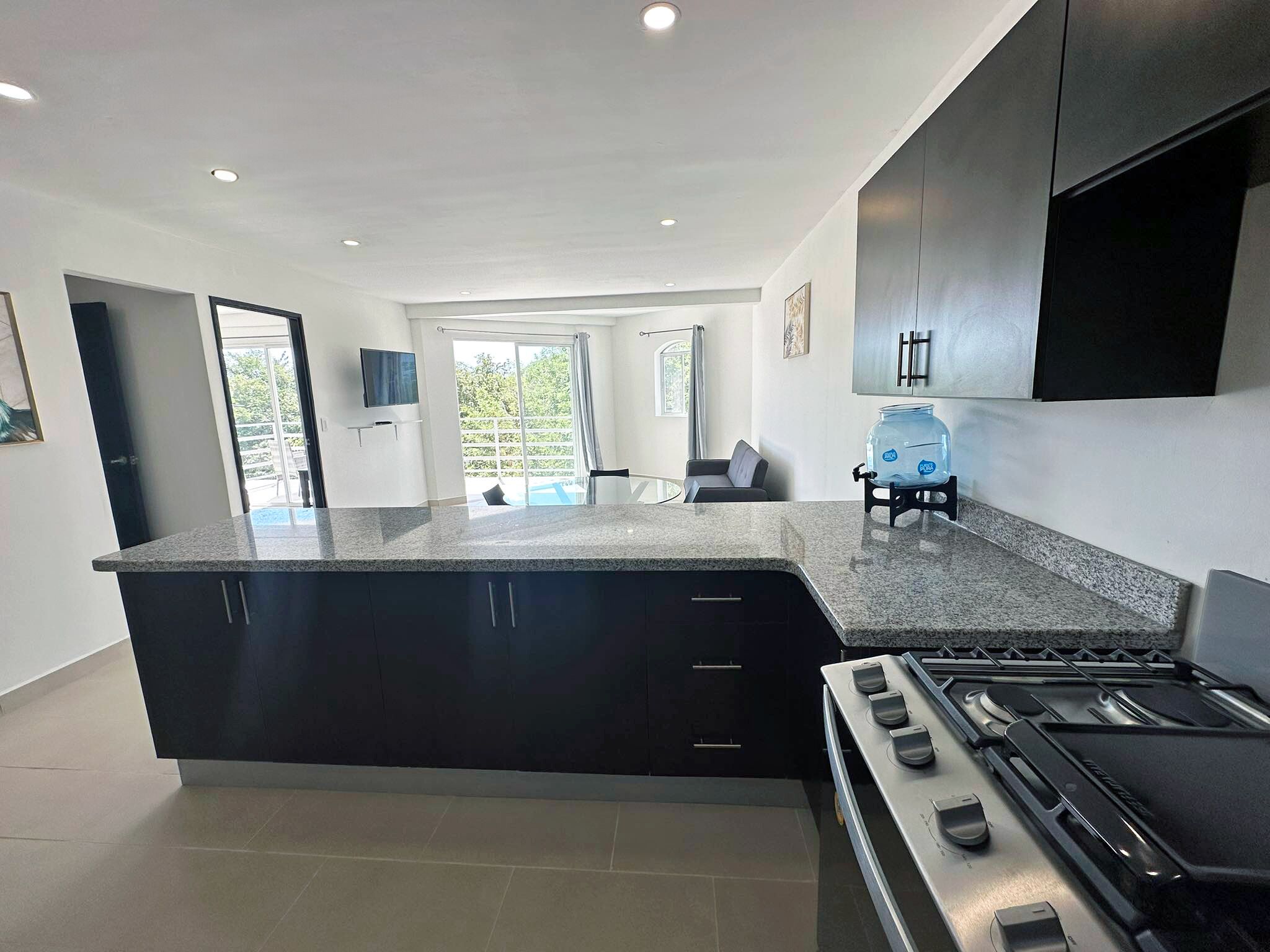 Club Condo | Private kitchen | Full-sized fridge, microwave, oven, stovetop