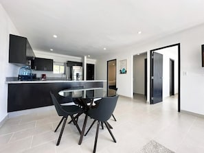 Club Condo | Living area | 42-inch flat-screen TV with digital channels, TV, Netflix - Surf Ranch Popoyo (Tola)