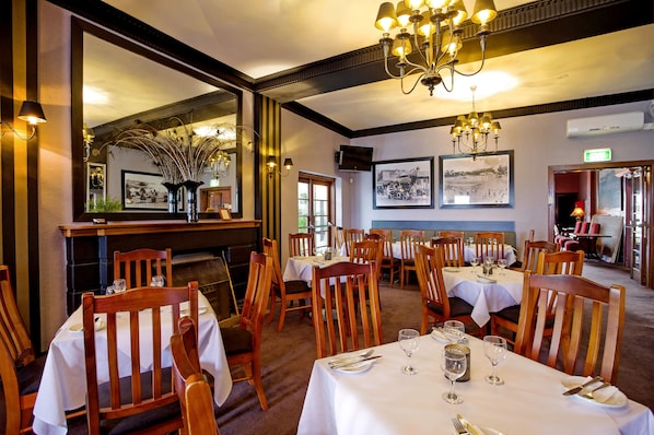 Lunch and dinner served, local cuisine