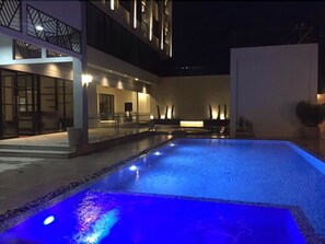 Outdoor pool - Orchid Riverview Hotel (Surat Thani)