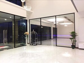 Interior entrance - Orchid Riverview Hotel (Surat Thani)