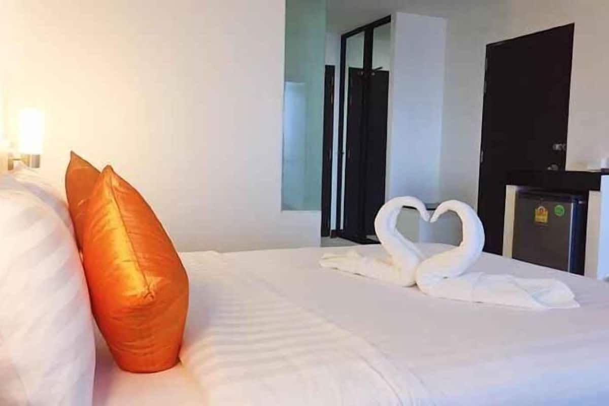 Soundproofing, rollaway beds, free WiFi, bed sheets