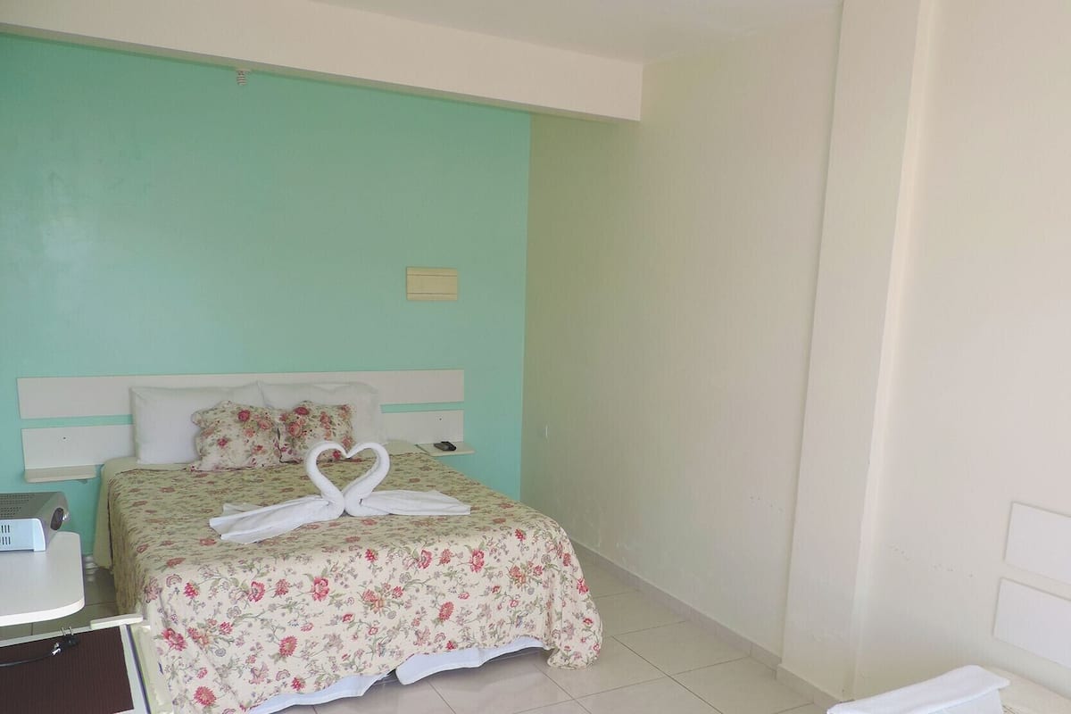 1 habitación, minibar, cunas y wifi gratis