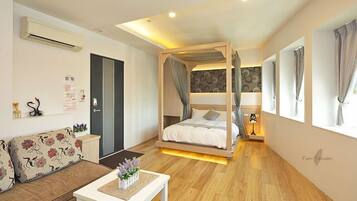 1 chambre, couette en duvet d'oie, minibar, bureau