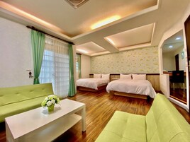 時尚雙床房, 2 張標準雙人床 | 1 間臥室、羽絨被、迷你吧、獨特裝潢