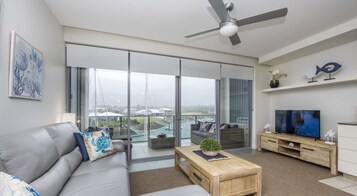 Studio (Unit 1311) | Living area | Flat-screen TV