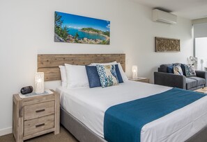 Double or Twin Room (Hotel Room - Unit 1312) | In-room safe, individually decorated, individually furnished