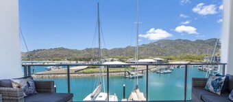 Absolute Waterfront Magnetic Island
