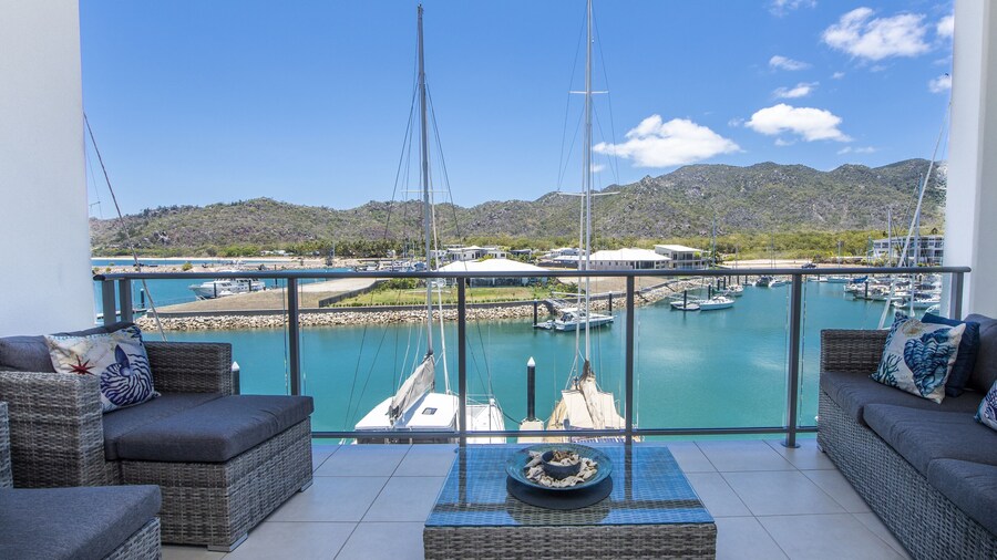 Absolute Waterfront Magnetic Island