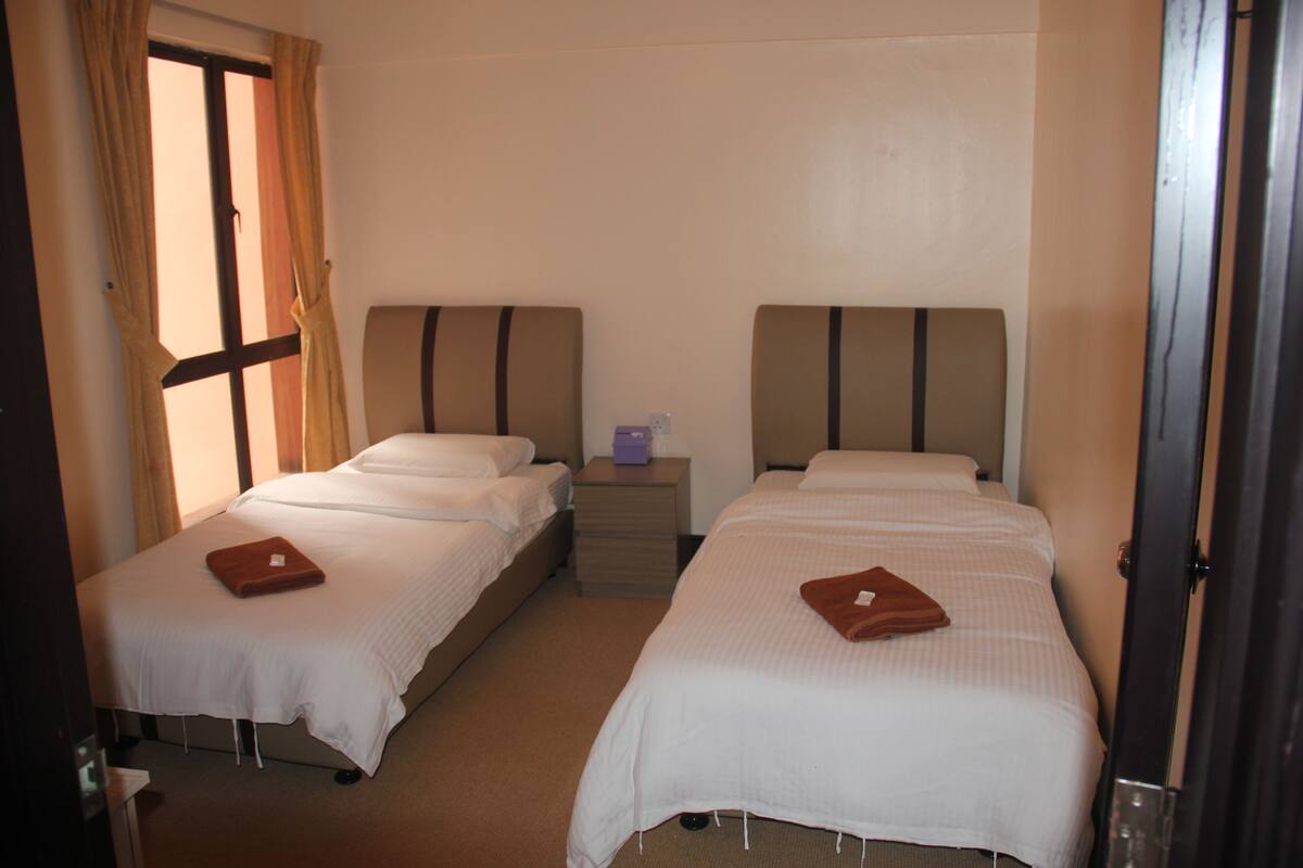 Iron/ironing board, free WiFi, bed sheets