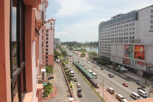 Pemandangan dari bilik