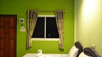 Standard Twin Room | Free WiFi