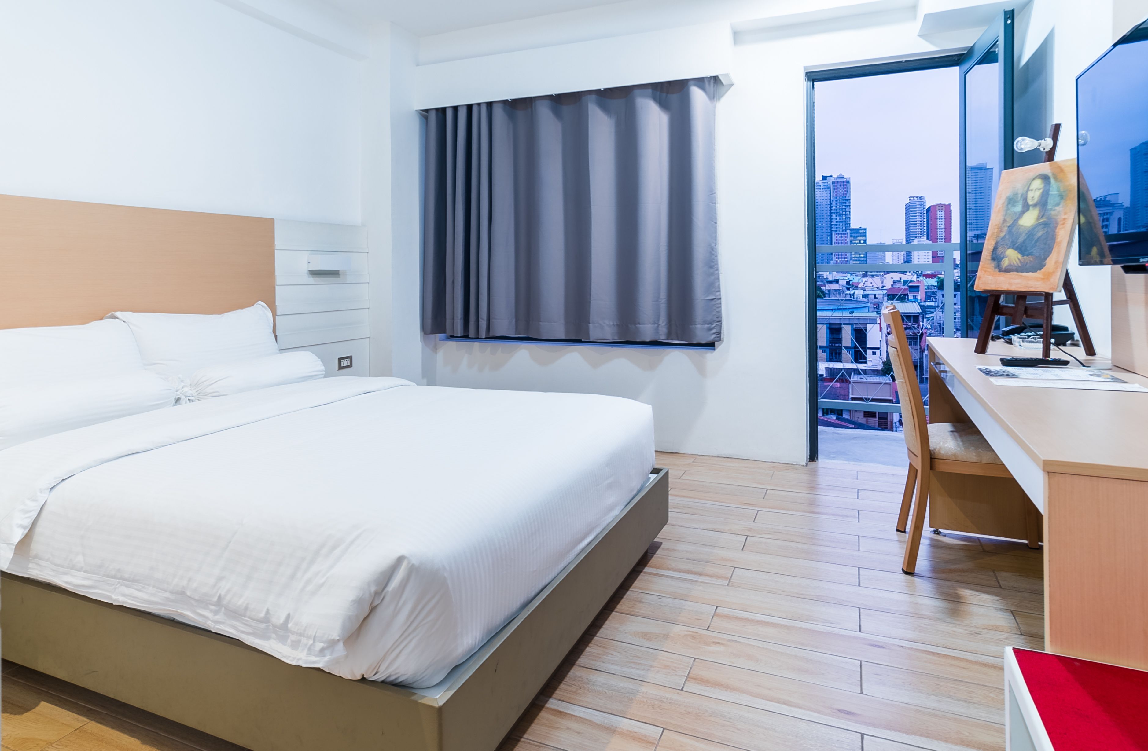 Photo - Heroes Hotel