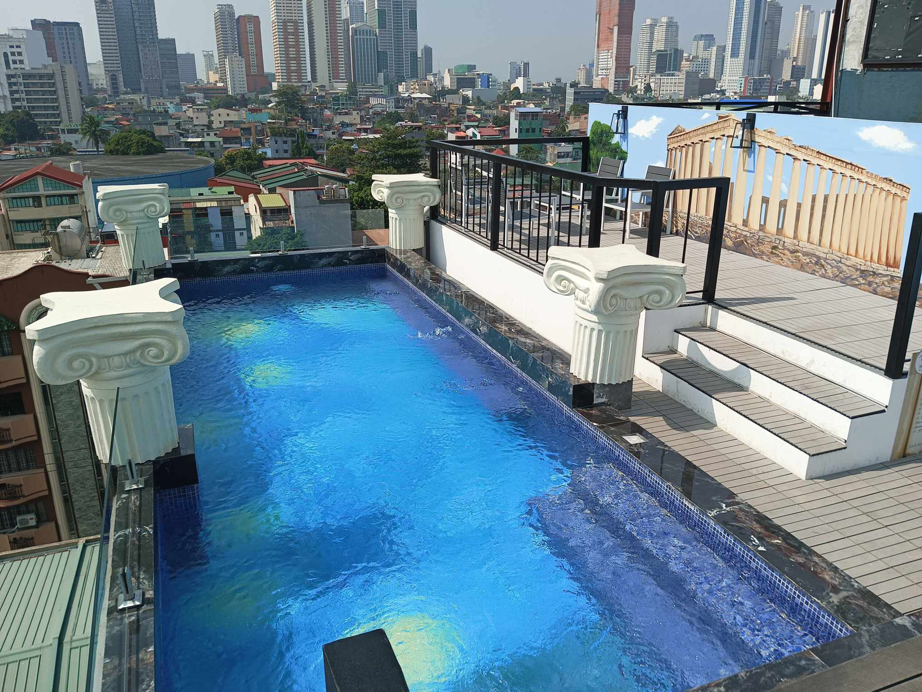 rooftop pool