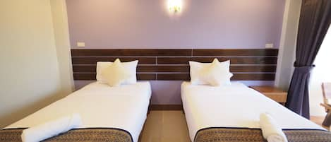 Standard Twin Room | Free WiFi