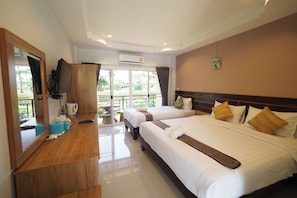 华丽三人房 | 免费 WiFi