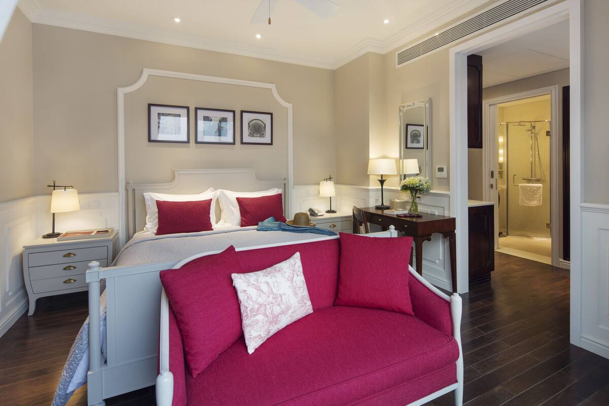 1 bedroom, premium bedding, pillow-top beds, minibar