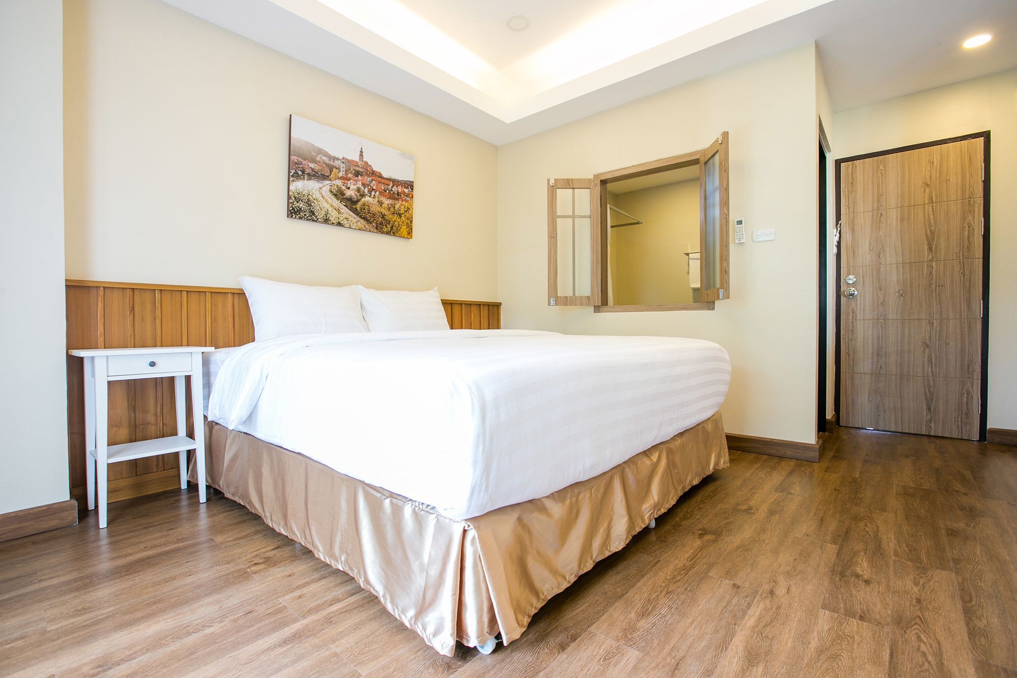 King Size Deluxe  | Wi-Fi ฟรี