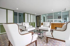 บริเวณนั่งเล่นที่ล็อบบี้