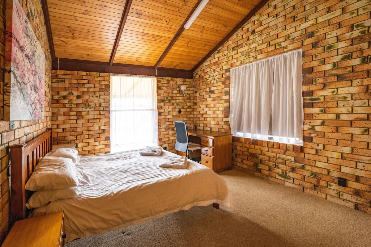 Comfort Villa | Iron/ironing board (on request), WiFi (free)