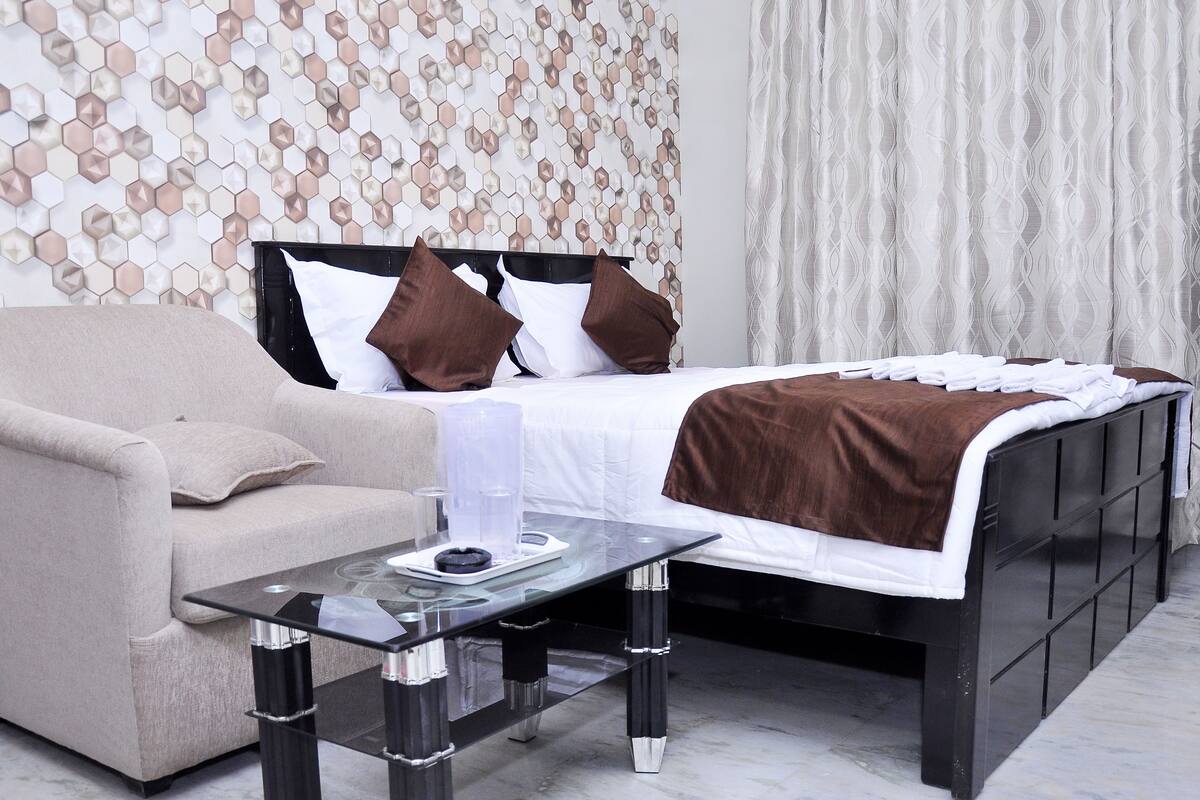 Deluxe-Doppelzimmer, 1 Doppelbett, Raucher, Stadtblick