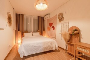 Maison Familiale (25py Largo or Adagio) | Literie de qualité supérieure, bureau, rideaux occultants