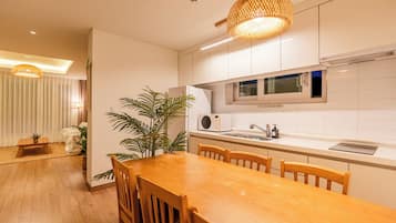 家庭單棟房屋, 多張床, 2 間浴室, 花園景 (45py Andante) | 私人廚房 | 雪櫃、微波爐、電熱水壺、電飯煲