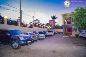 セルフパーキング (無料)