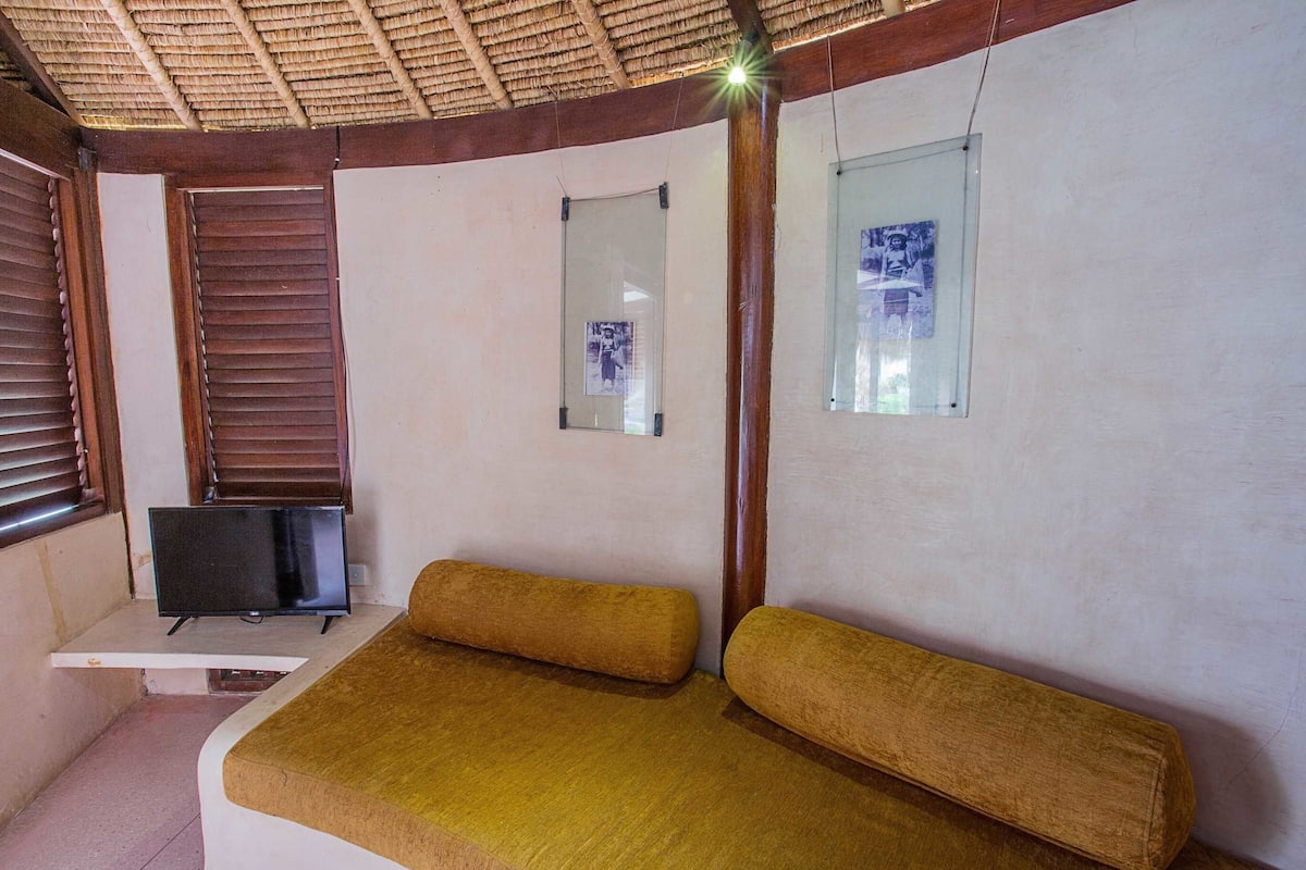 1 bedroom, in-room safe, desk, blackout curtains