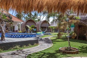 Superior-Zimmer, 1 Queen-Bett, Poolblick | Ausblick vom Zimmer