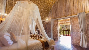 Deluxe Hut Double Room With Pool View | 1 間睡房、房內夾萬、書桌、遮光窗簾/窗簾