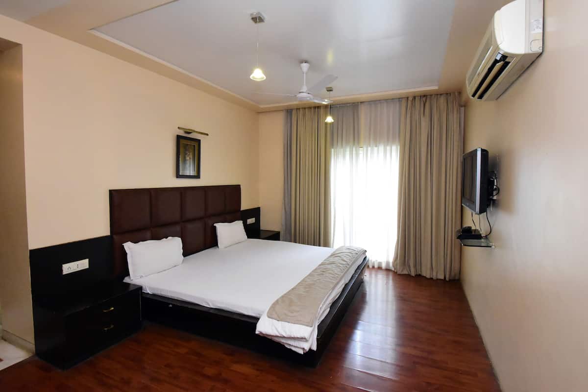 Villa presidencial, 2 camas dobles | 1 dormitorio, ropa de cama de alta calidad, escritorio