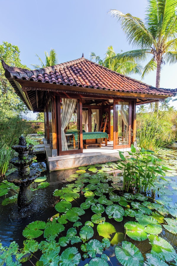 Espace de soins pour les couples, massages des tissus profonds