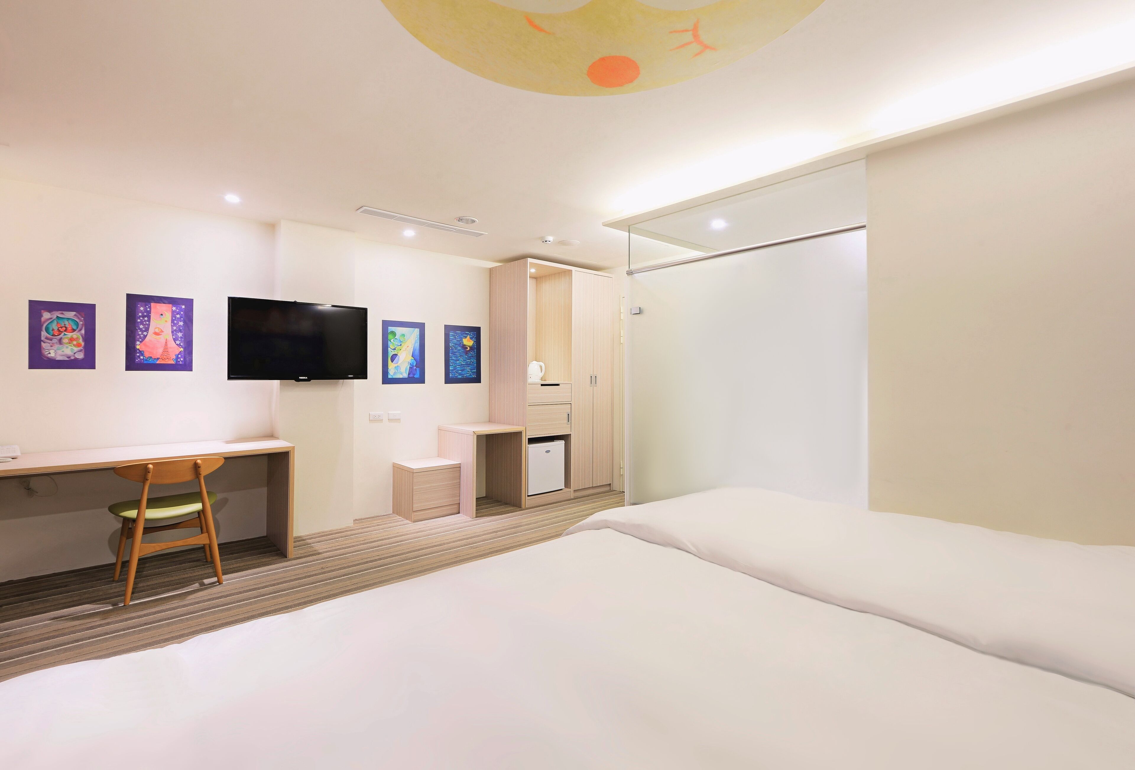 deluxe triple room, multiple beds | desk, blackout curtains, iron/ironing board, free wifi