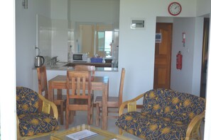 Makan di kamar