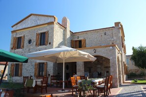 S'hi serveixen esmorzars 