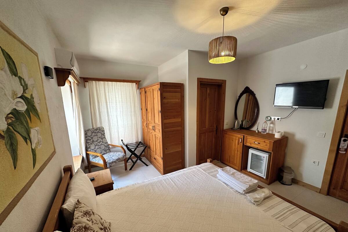 Basic-rum | Minibar med vissa gratis produkter, skrivbord och gratis wi-fi