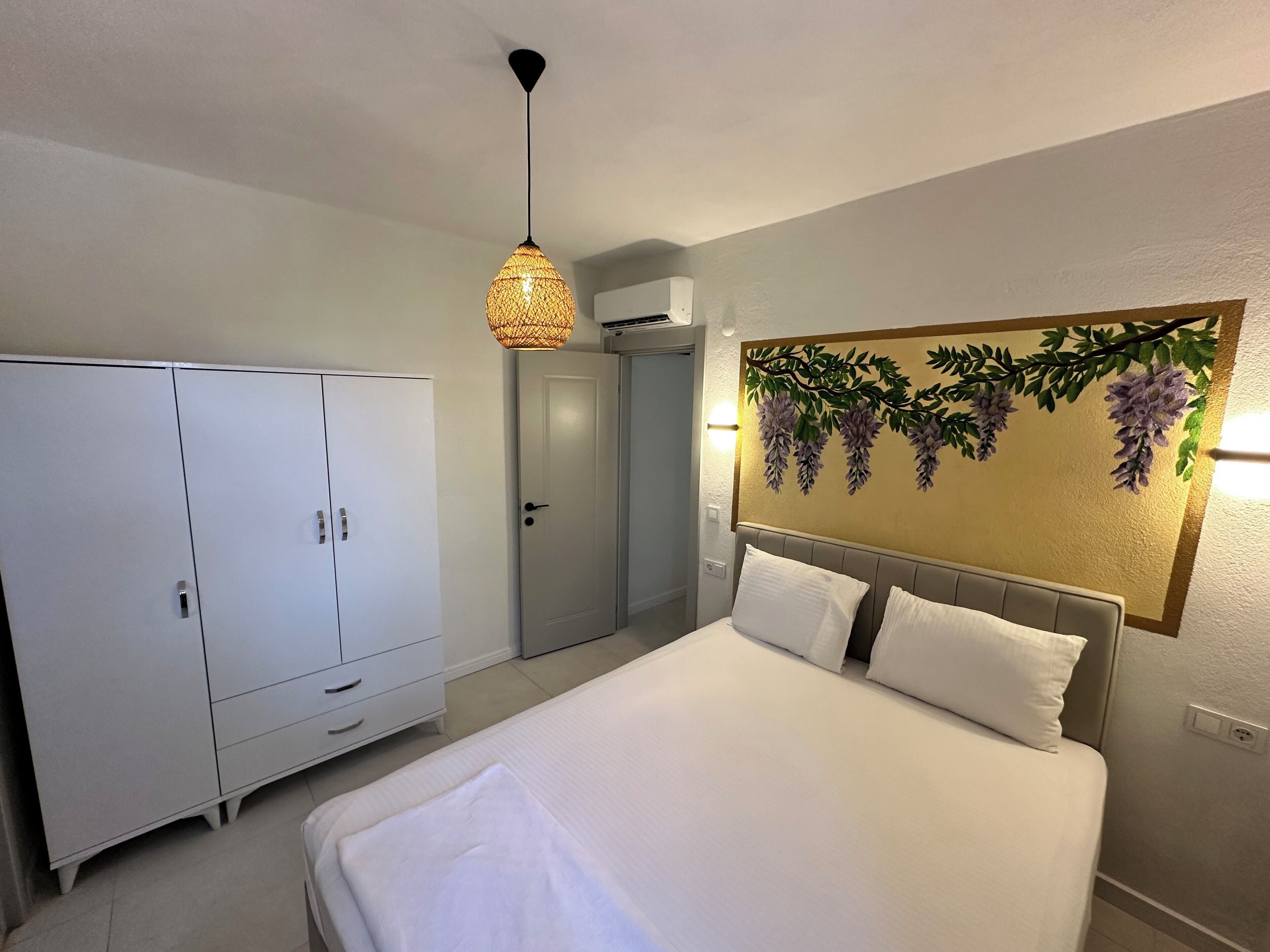 Rom – basic | Minibarvarer (inkludert), skrivebord og wi-fi (inkludert)