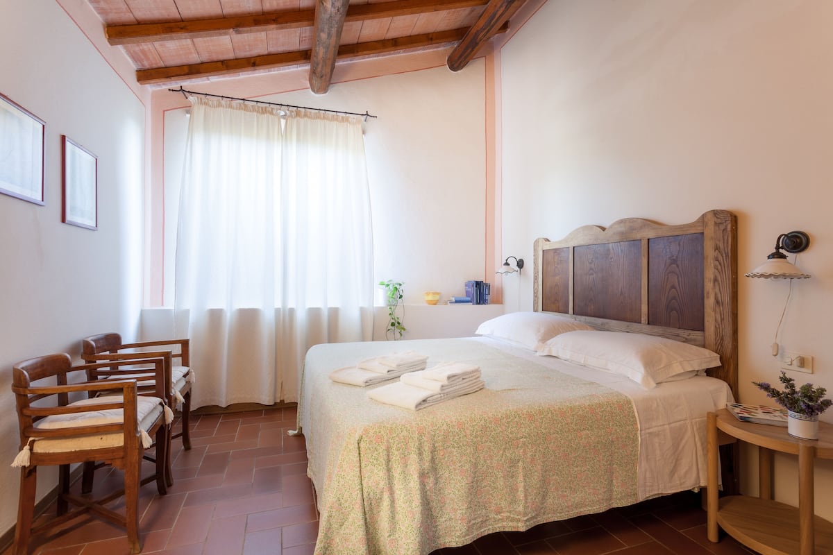 Superior Apartment, Garden Area | 1 bedroom, desk, laptop workspace, soundproofing